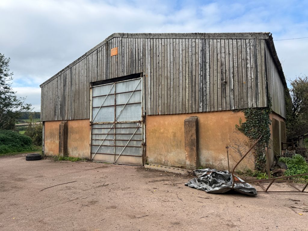 Property photo 1 of 4