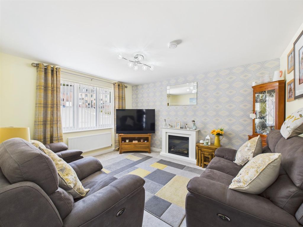 Property photo 3 of 28 Cam05474G0-Pr0020-Still007.Jpg