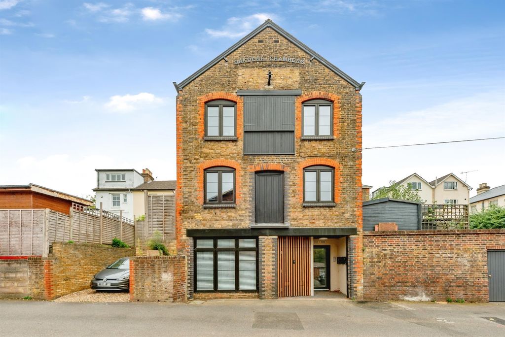 Property photo 1 of 10