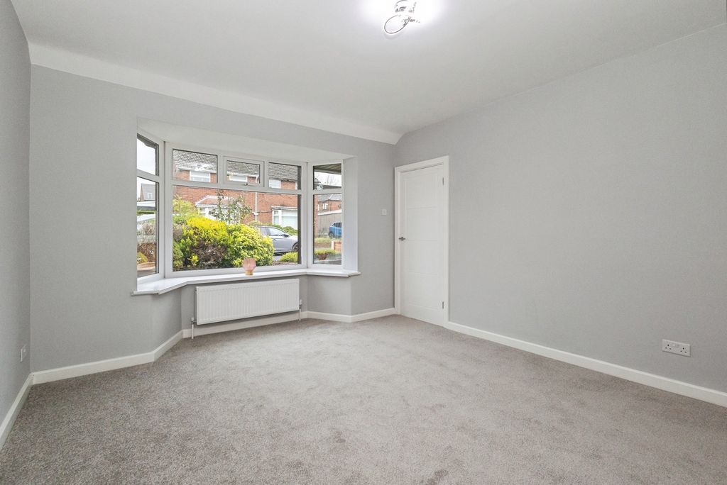 Property photo 2 of 17 Photo