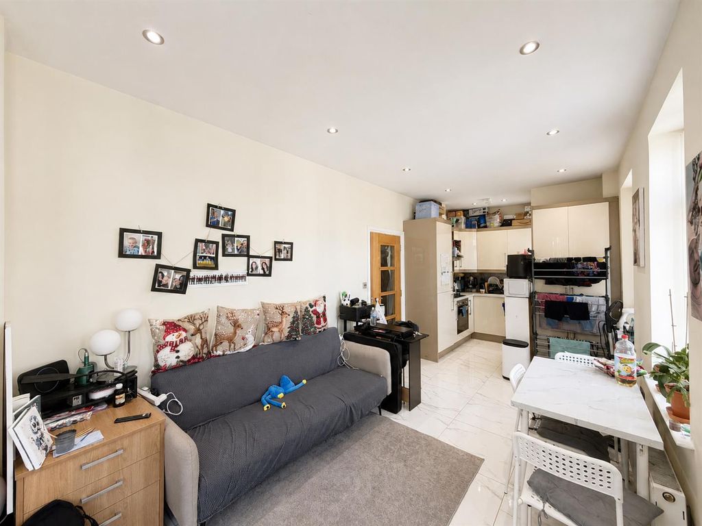 Property photo 3 of 5 Open Plan Kitchen/ Reception Room