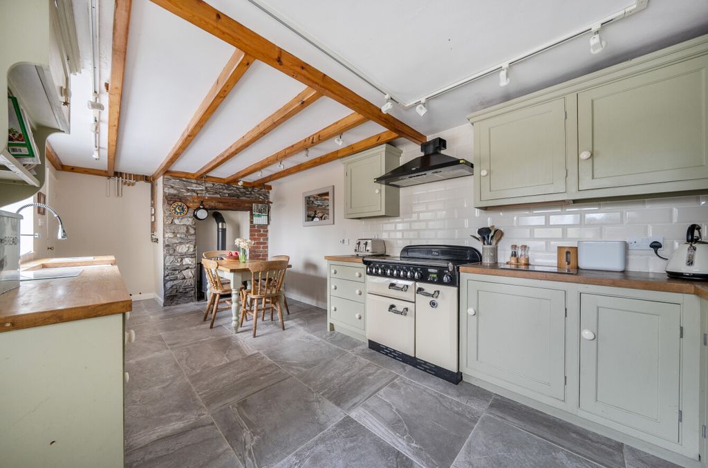 Property photo 3 of 48 -69Cbae2c481A5-l-1418854-12-69c6De4Abe86E