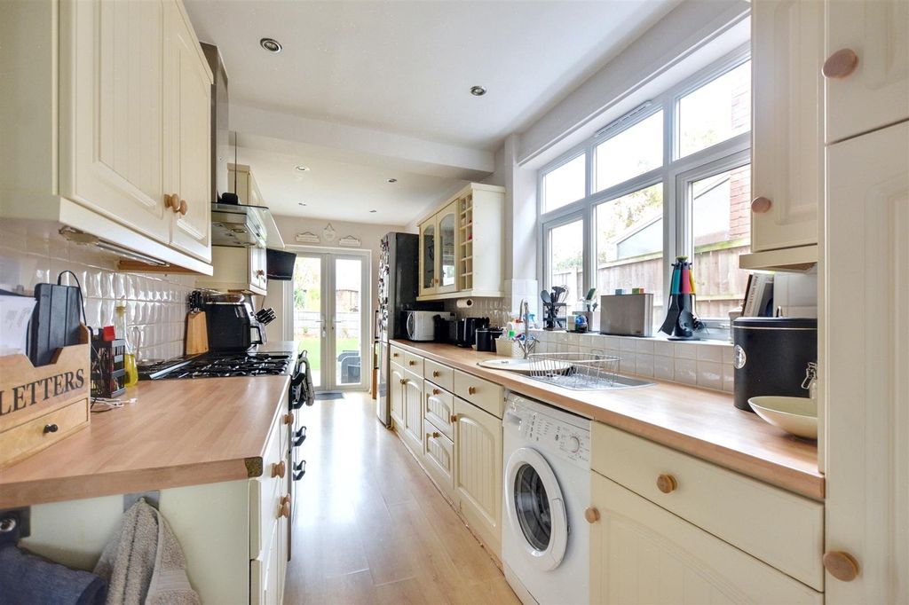 Property photo 3 of 23 Kitchen_2.Jpeg