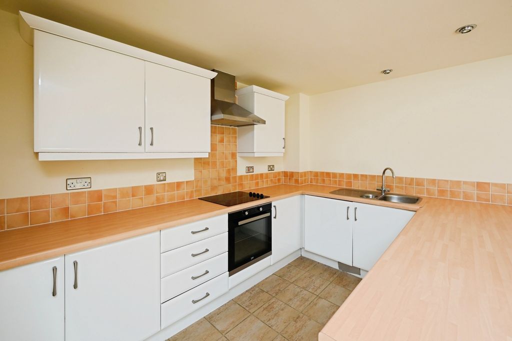 Property photo 2 of 16 Photo