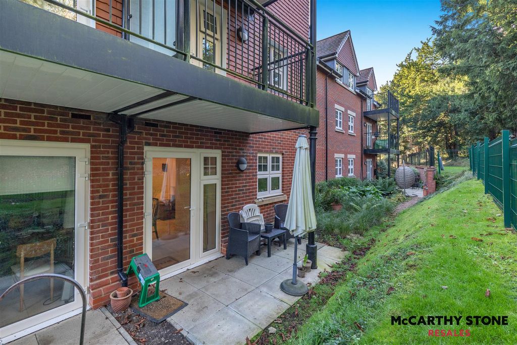 Property photo 2 of 11 8627812-Exterior01.Jpg