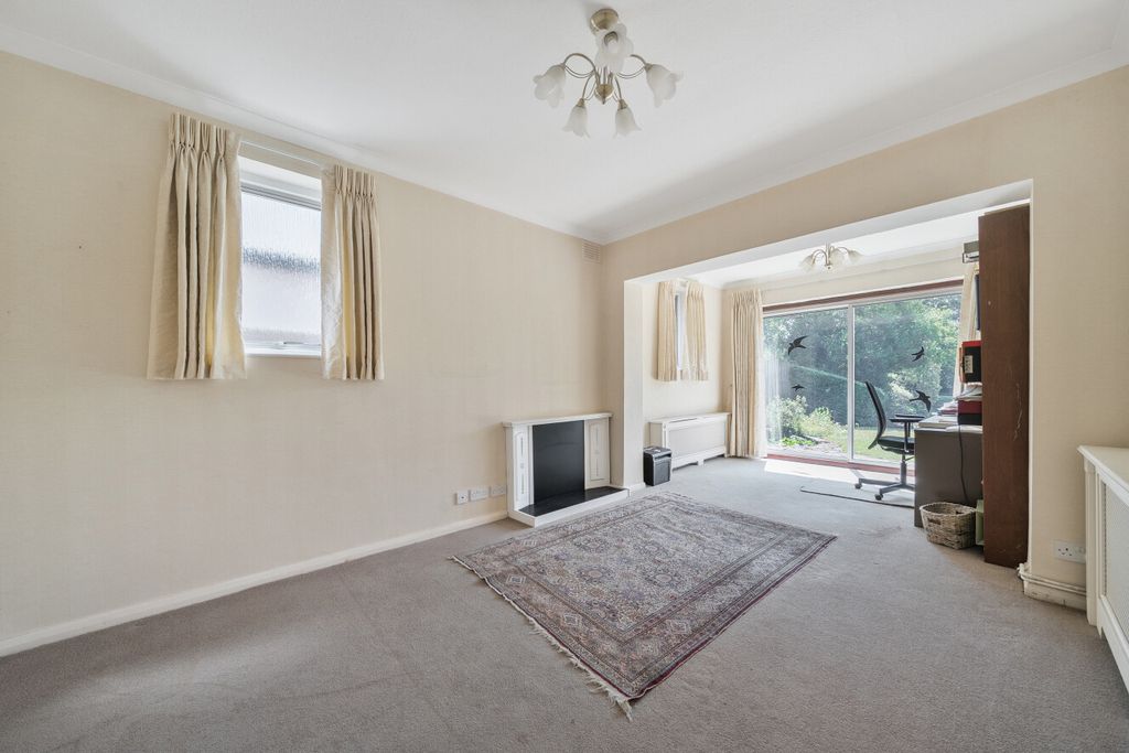 Property photo 3 of 20 1482900-8-6A3Abe9...