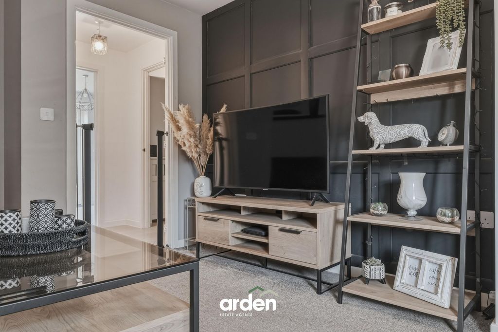 Property photo 3 of 13