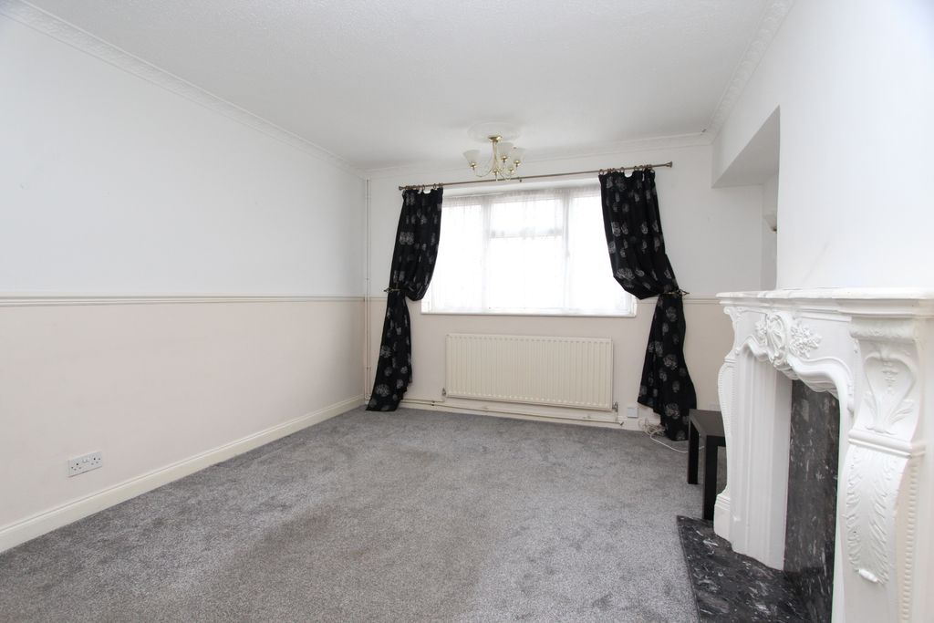Property photo 3 of 12 Image