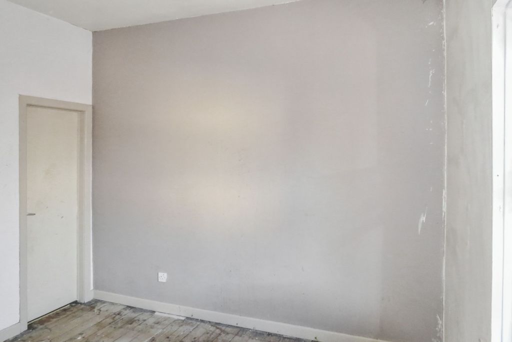 Property photo 3 of 14 33 Lovat Road, Preston, Pr1 6Dp