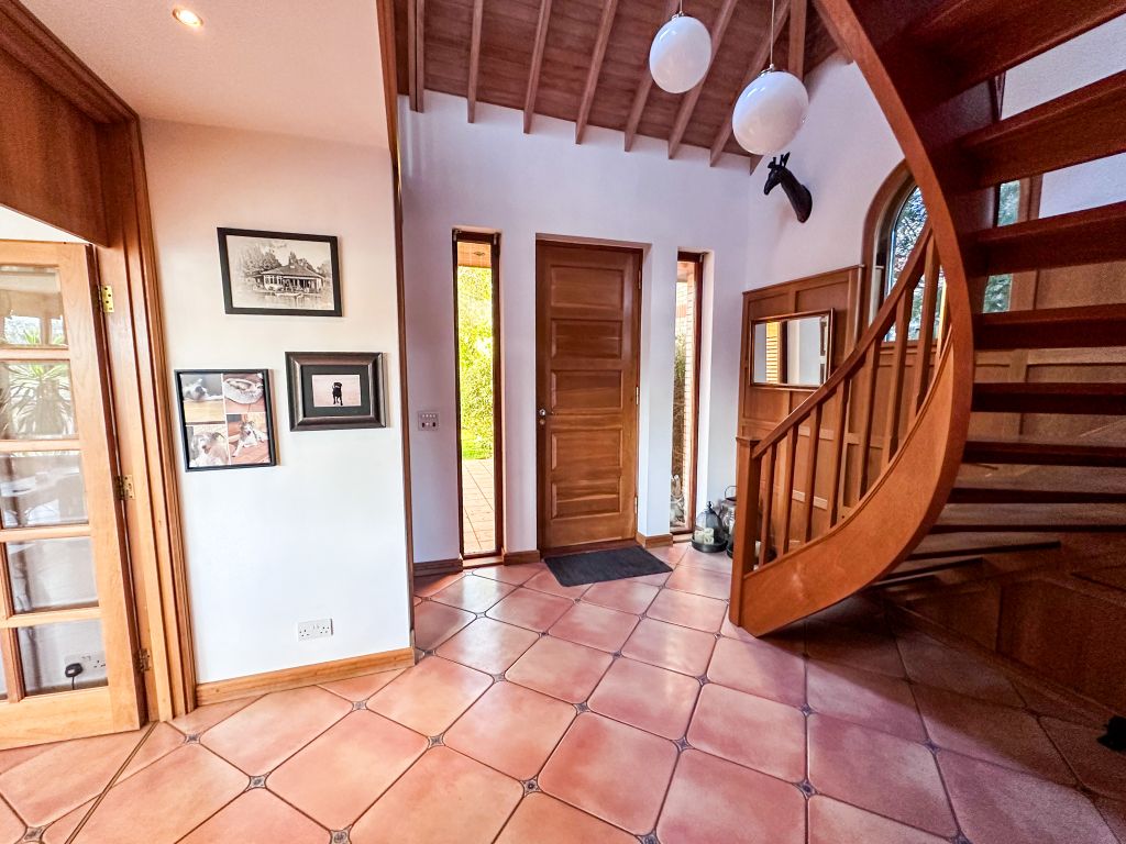 Property photo 2 of 32 Img_3305