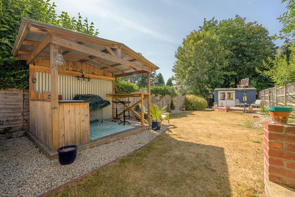 Property photo 2 of 35