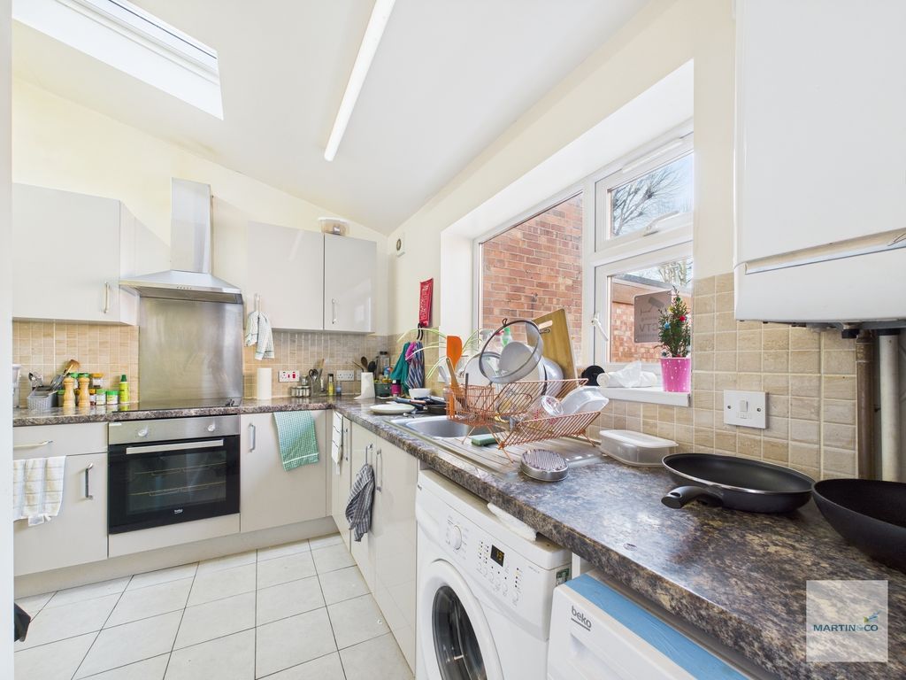 Property photo 3 of 15 Cam03394G0-Pr0250-Still002