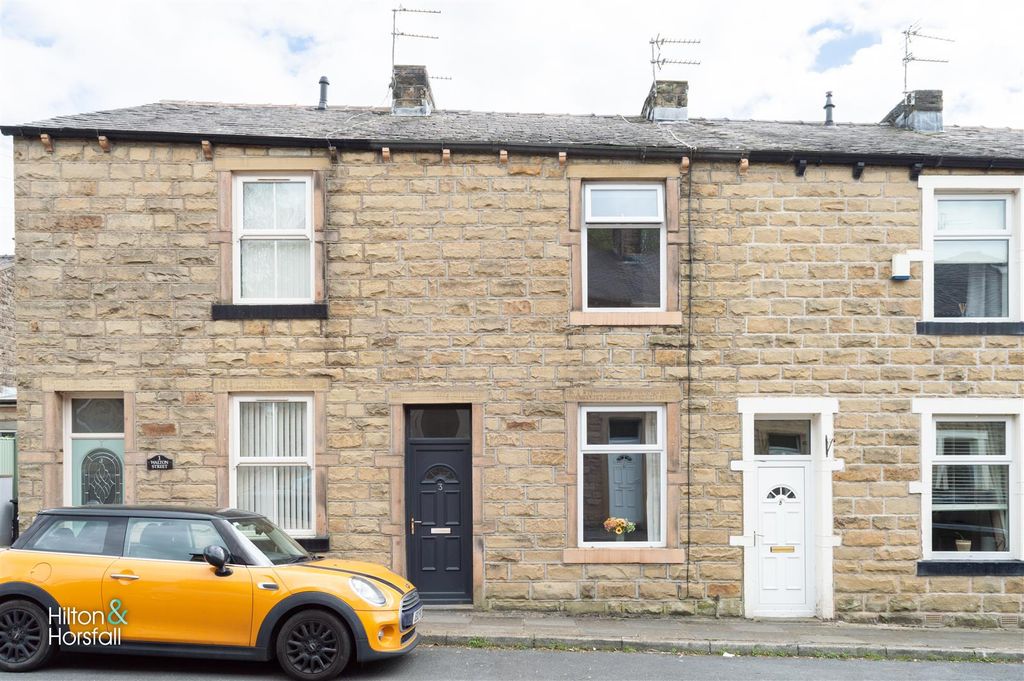 Property photo 1 of 10 Walton Street
