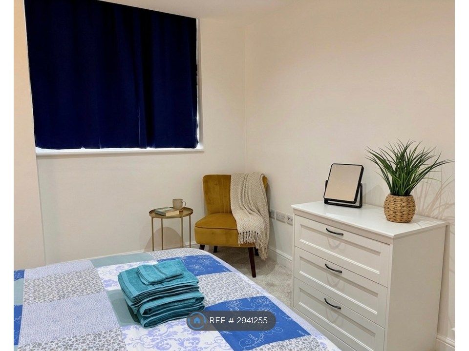 Property photo 3 of 28