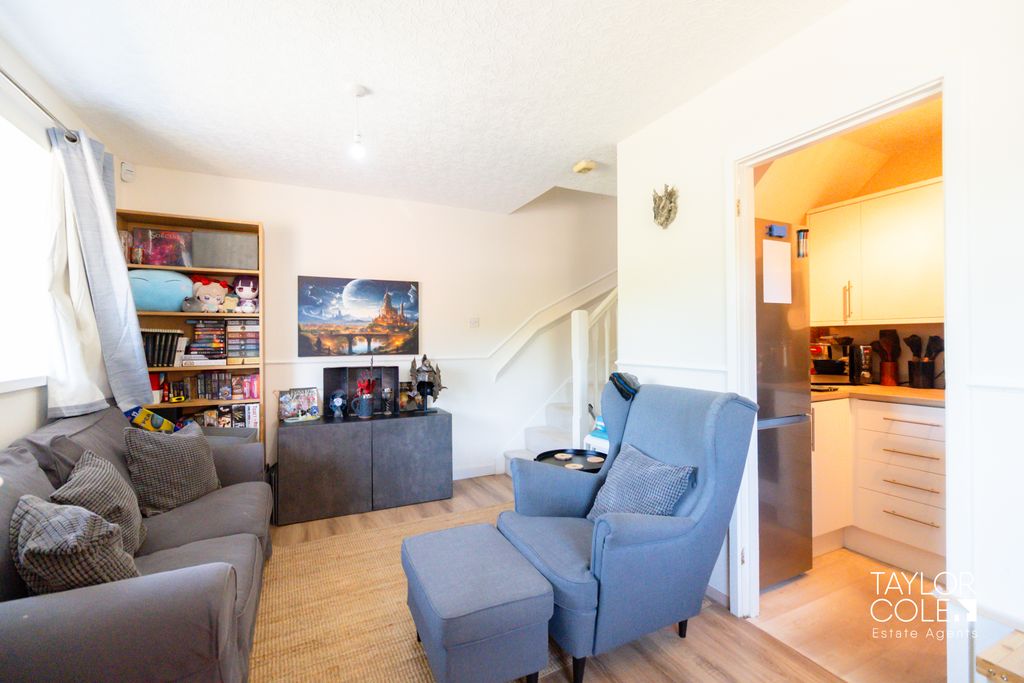 Property photo 3 of 10