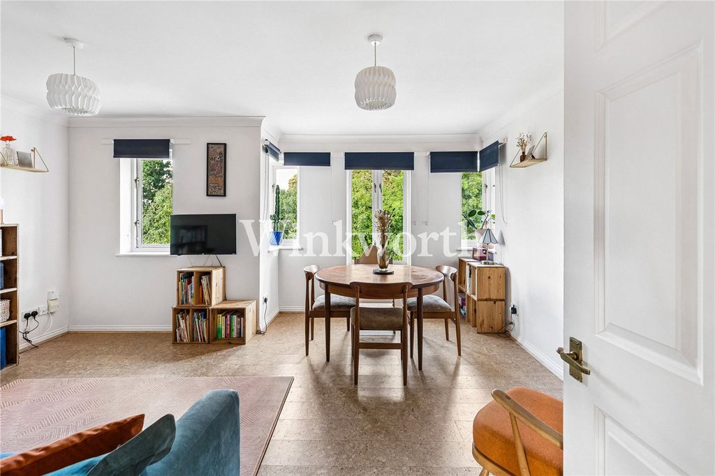 Property photo 2 of 18 Picture No. 04