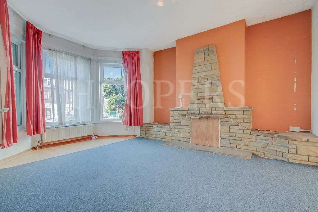 Property photo 3 of 14