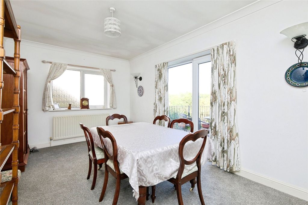 Property photo 3 of 32 Dining Room