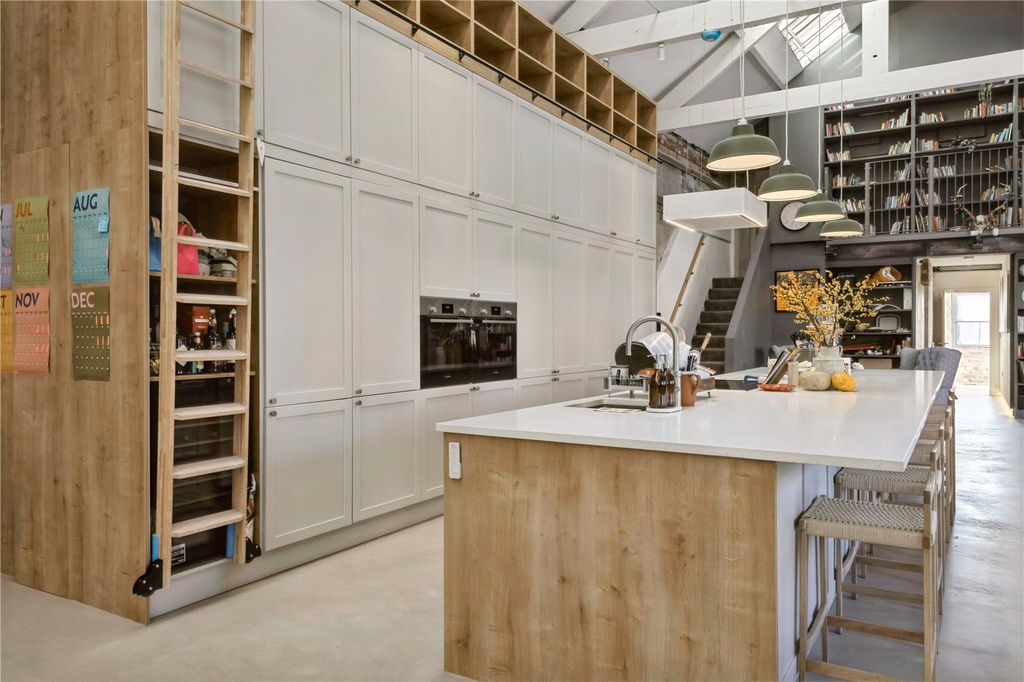 Property photo 2 of 14 Picture No. 29