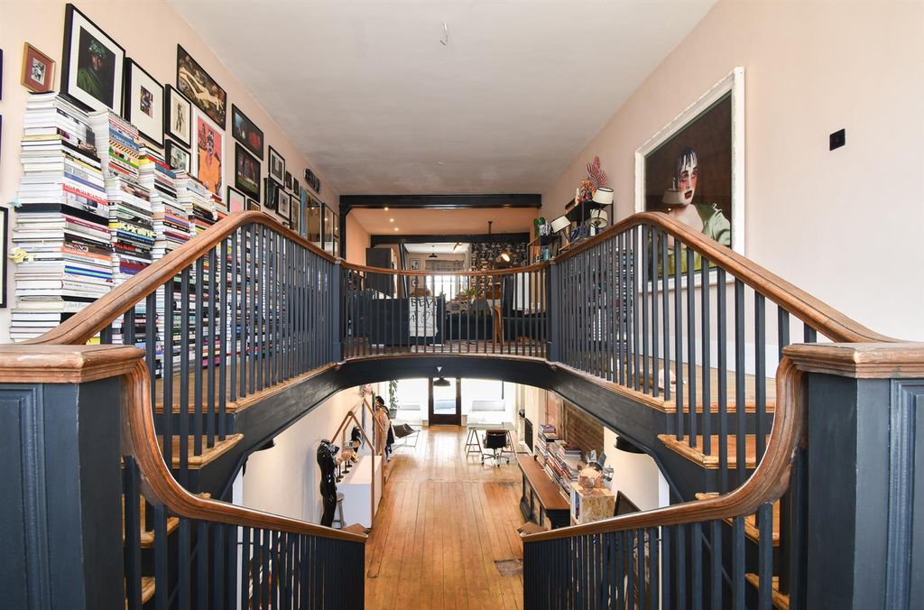Property photo 1 of 24 Staircase
