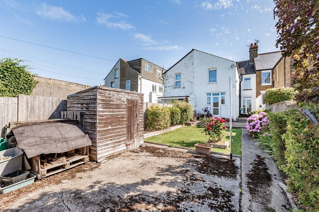 Property photo 3 of 22