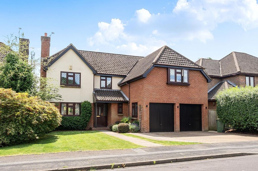 Property photo 1 of 18 Guildford Drive 4 (18).Jpg