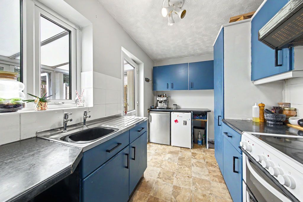 Property photo 3 of 24 Kitchen