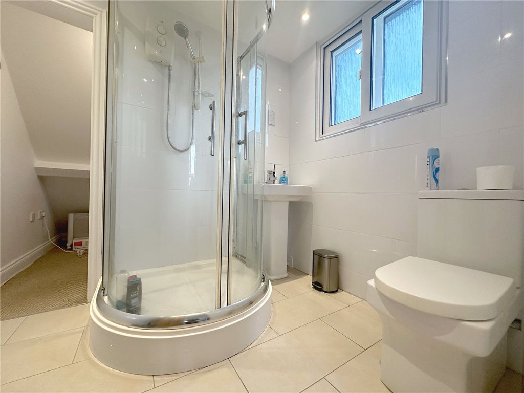 1 bed flat to rentKennford, Devon EX6 photo 5