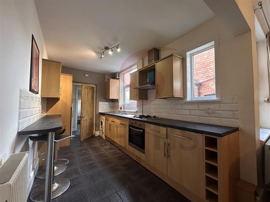 Property photo 1 of 16 Kitchen