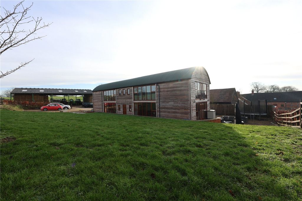 Property photo 3 of 30 Picture No. 44