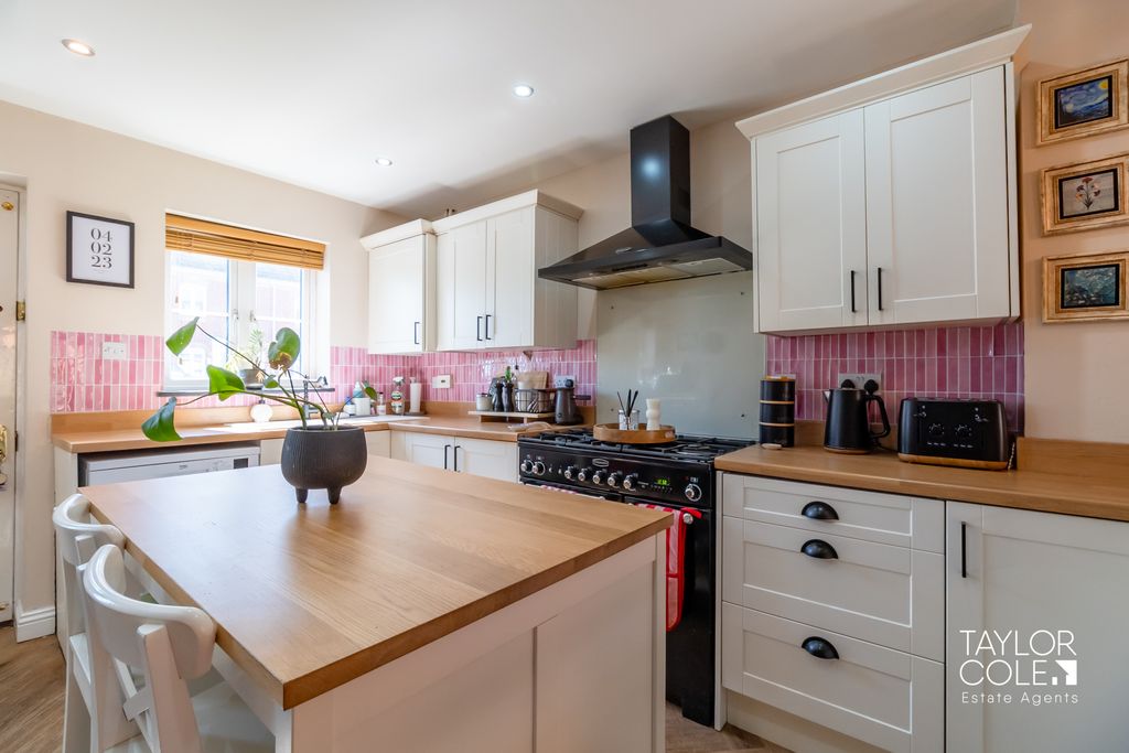 Property photo 3 of 29