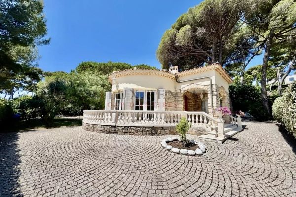 Property photo 2 of 7