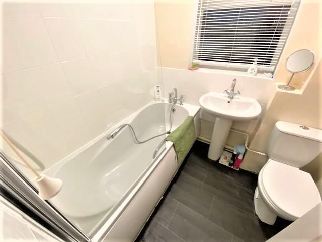 Property photo 2 of 2 Bathroom