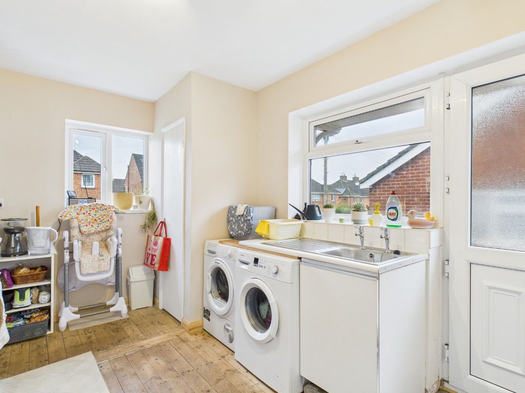 Property photo 3 of 13 4790116