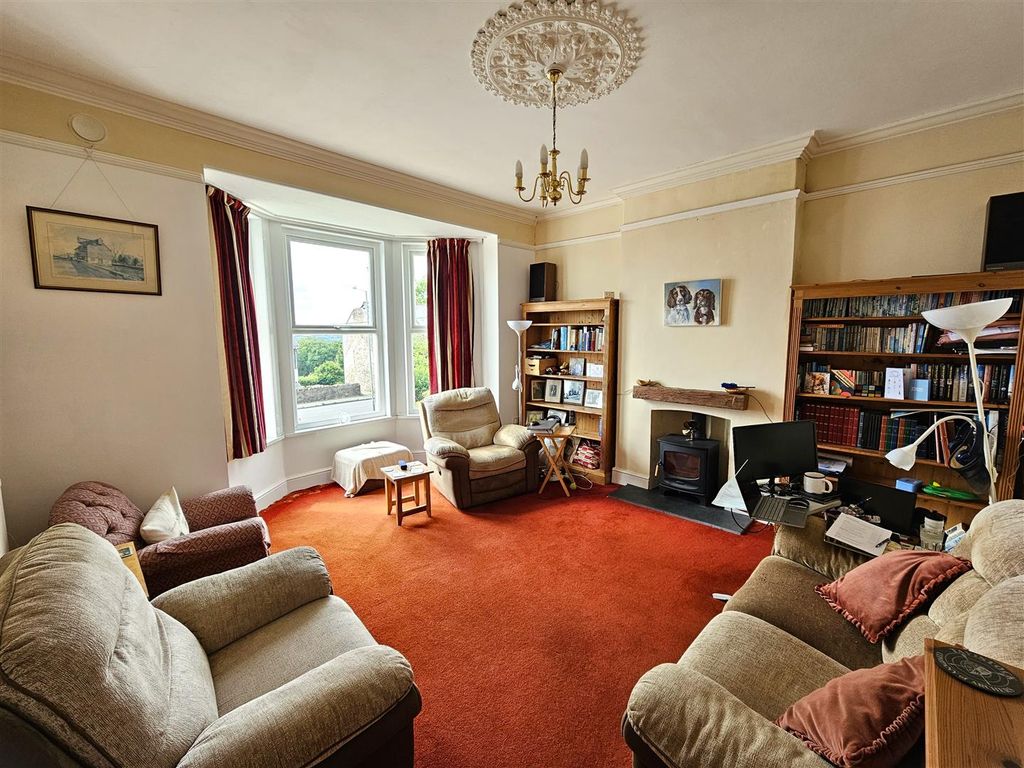Property photo 2 of 26 Sitting Room.Jpg