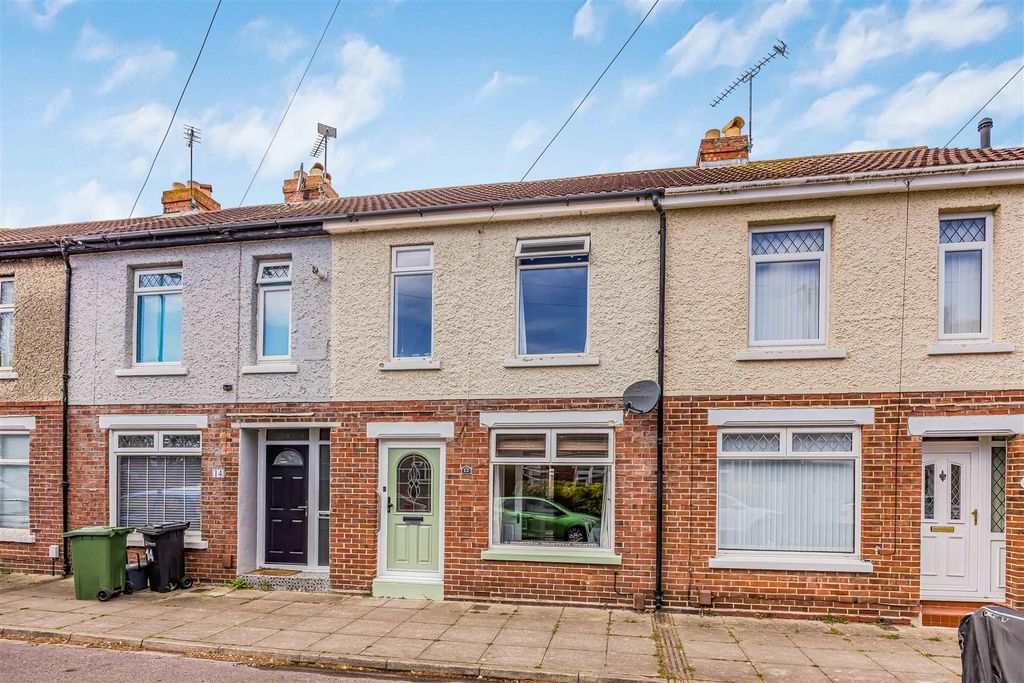 Property photo 1 of 28 12 Meryl Road, Southsea-Small-Porticomarketing-Sol