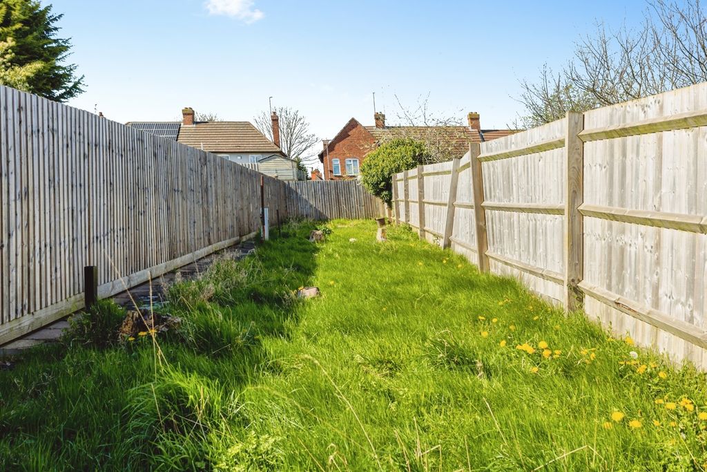 Property photo 3 of 17 Garden