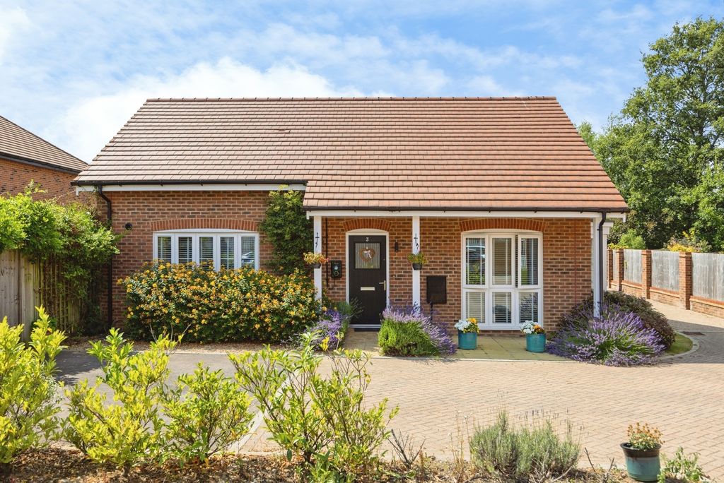 Property photo 1 of 19 Pbox-Img.Jpg