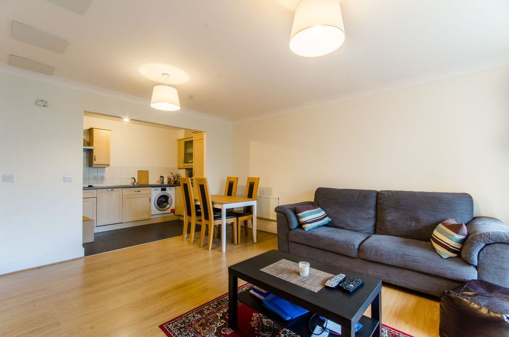 Property photo 2 of 7