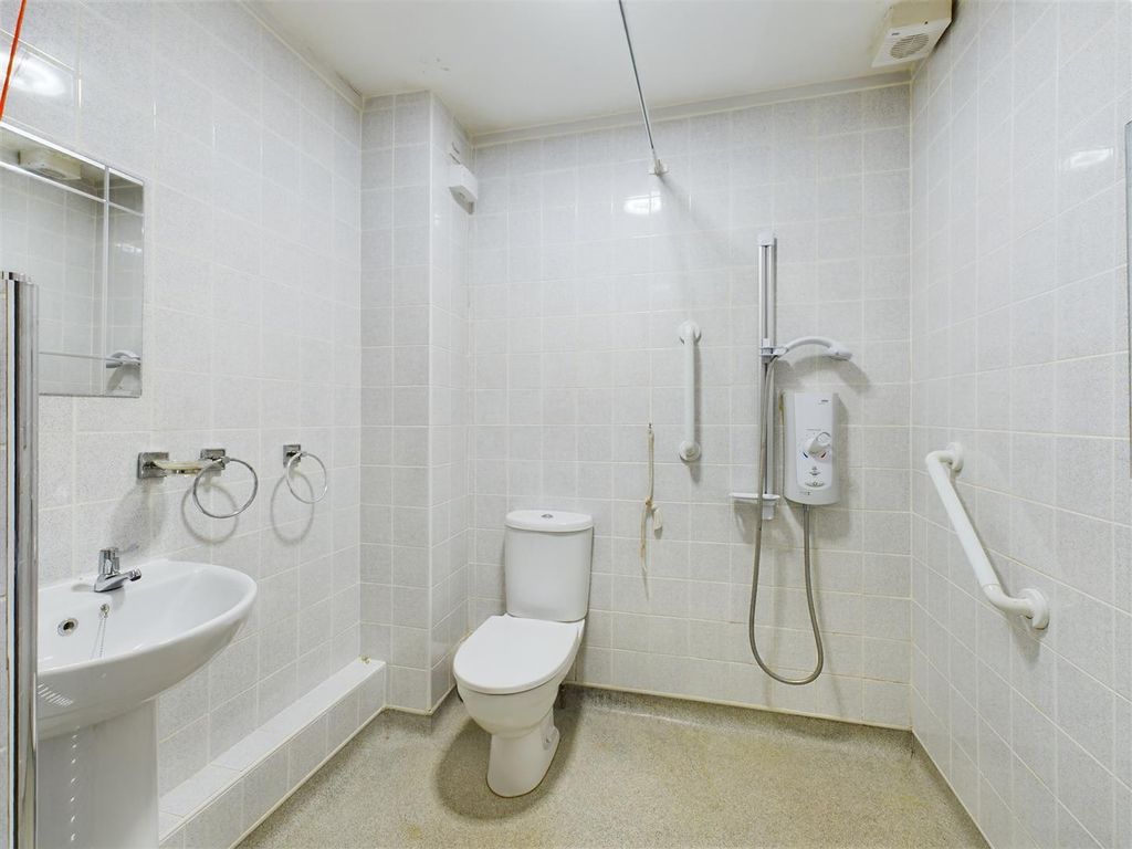 Property photo 2 of 6 Cam03975G0-Pr0031-Still001.Jpg