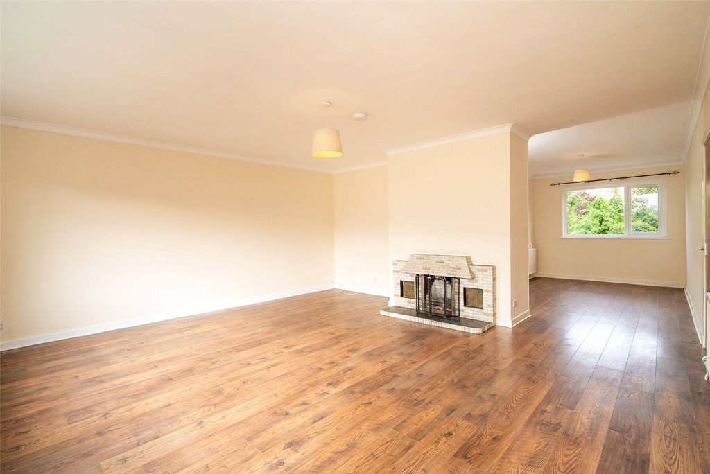 Property photo 2 of 36 Sitting Room