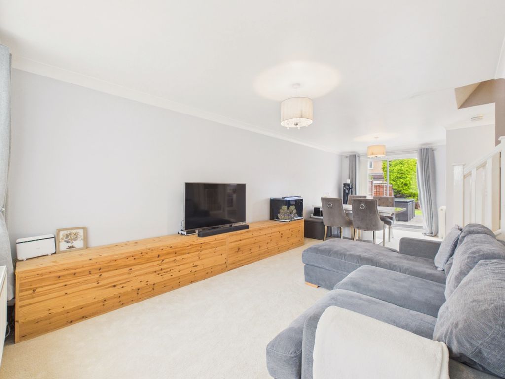 Property photo 2 of 17 5009894