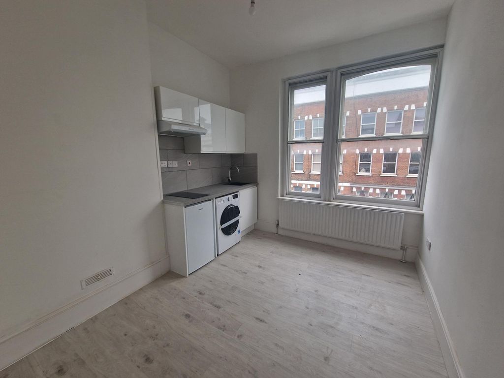 Property photo 1 of 4