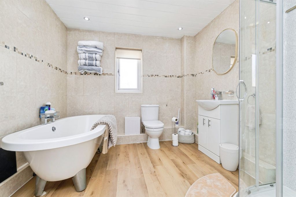 4 bed detached house for saleKielder Close, Billingham TS22 photo 5