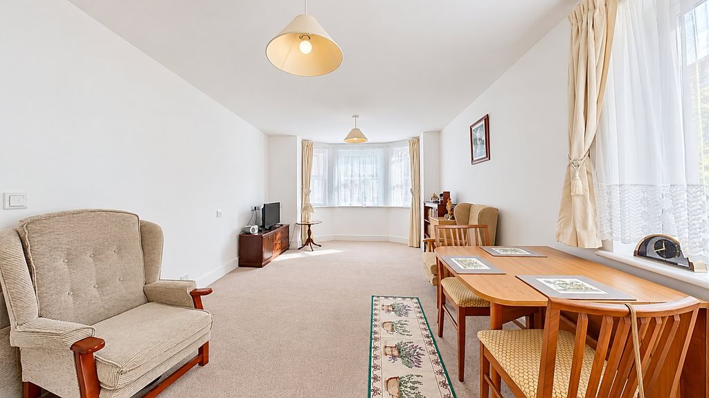 Property photo 3 of 10