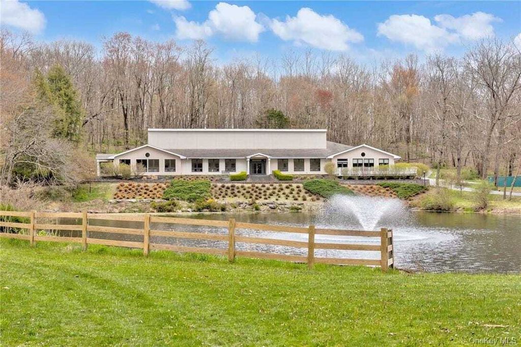 Property photo 1 of 31