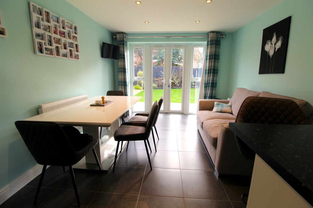 Property photo 3 of 17 Kitchen/Diner