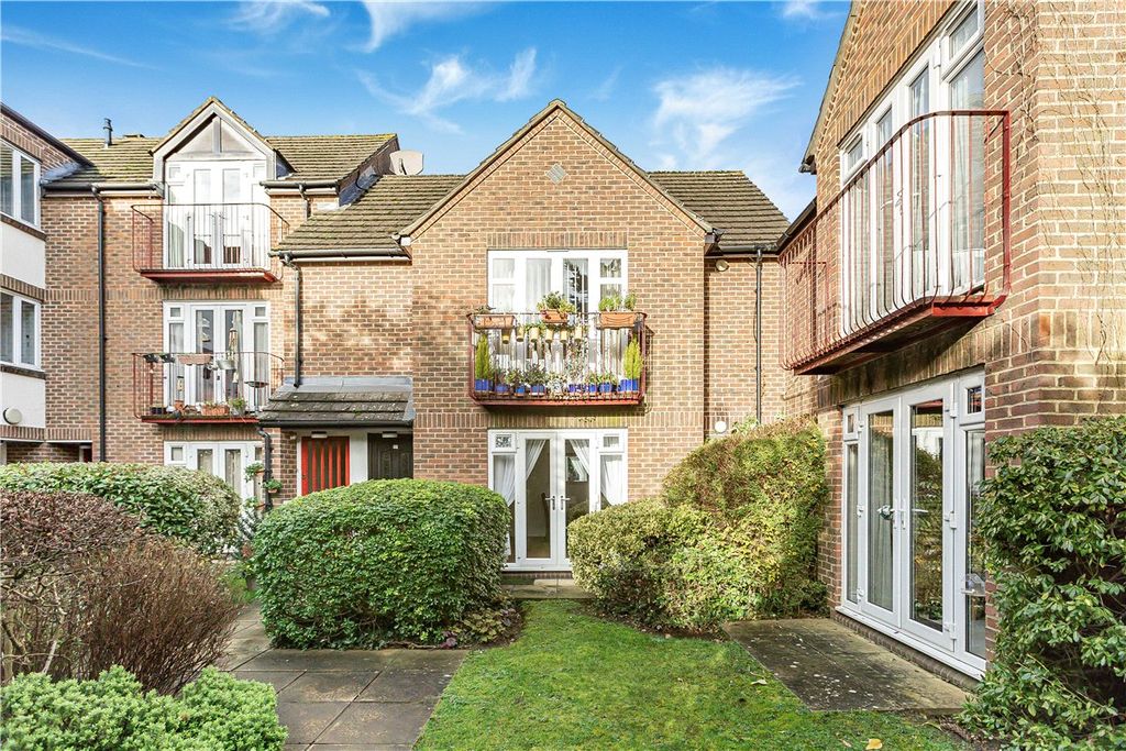 Property photo 1 of 17 Picture No. 01