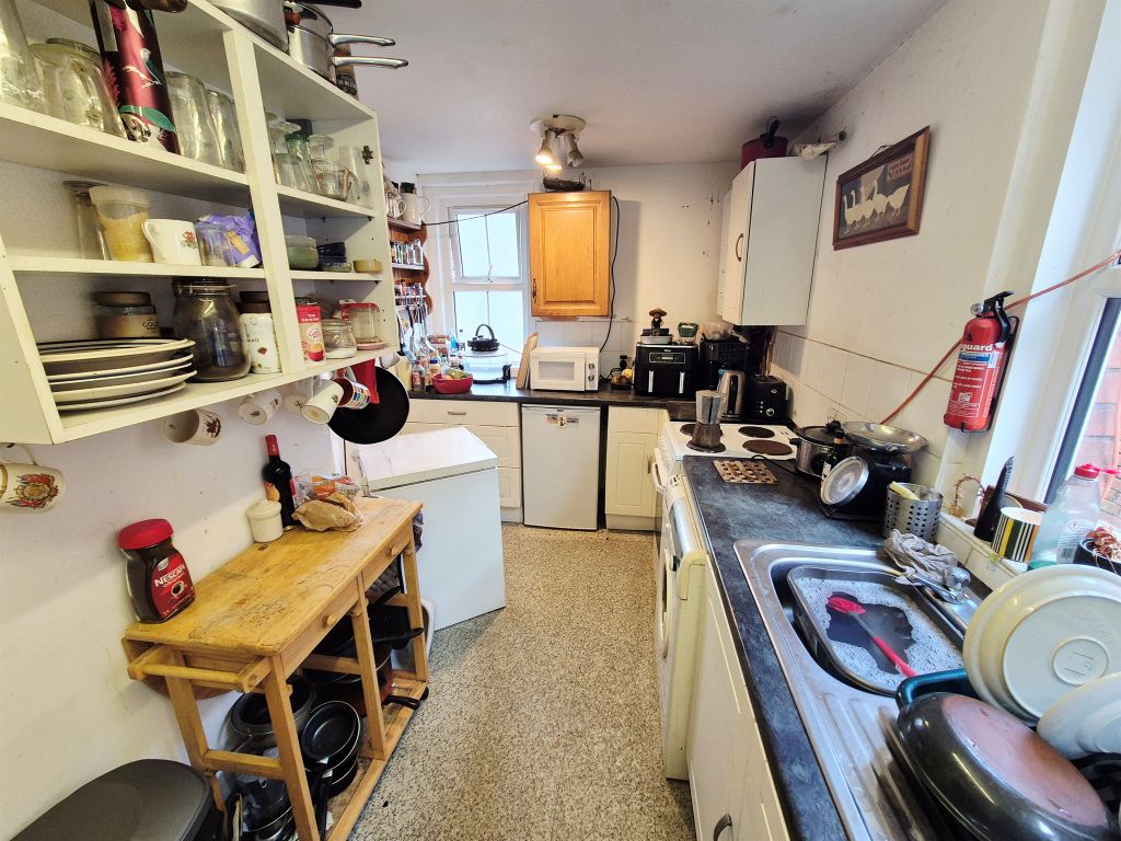 Property photo 3 of 6