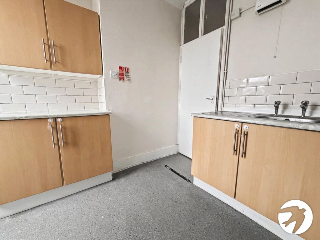 Property photo 3 of 9 Picture No. 09